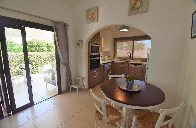 Bay Cottage Beautiful Cosy Luxury Cottage - Beach Area Pissouri Exterior photo